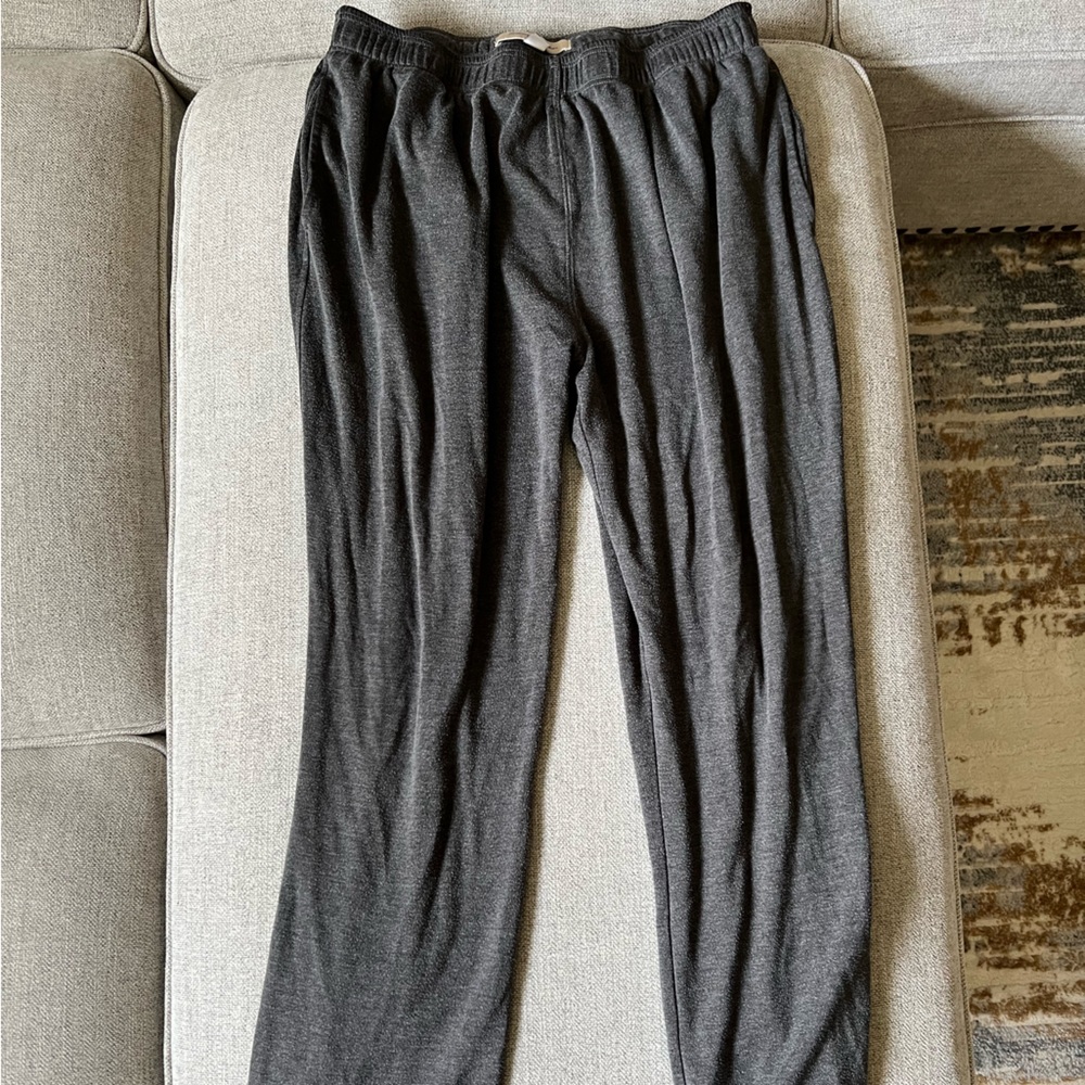 Tommy Bahama sweats